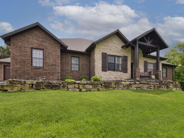 417 Silverwood Circle, Branson West, MO 65737