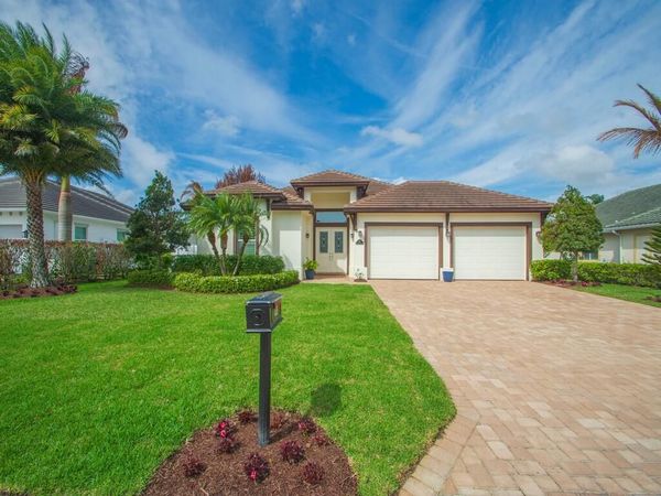 445 SW Wingate Ter Terrace SW, Vero Beach, FL 32968