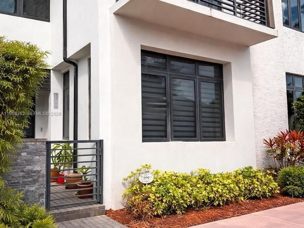 4768 NW 84th Ave , Doral, FL 33166