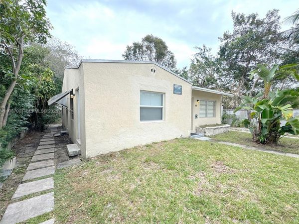 501 SE 12th Ct , Unit 1-2, Fort Lauderdale, FL 33316