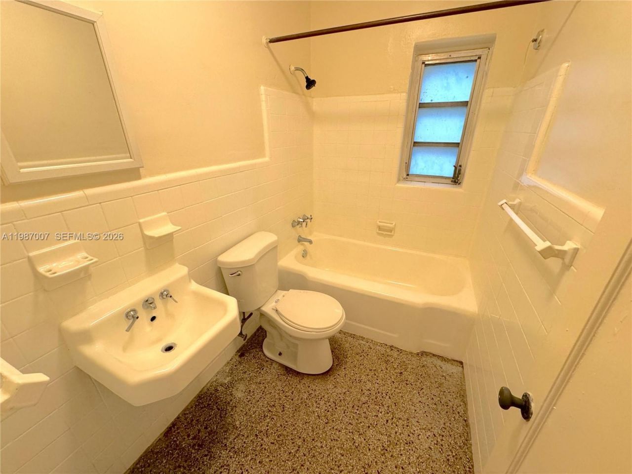 501 SE 12th Ct, Unit W, Fort Lauderdale, FL 33316 Photo