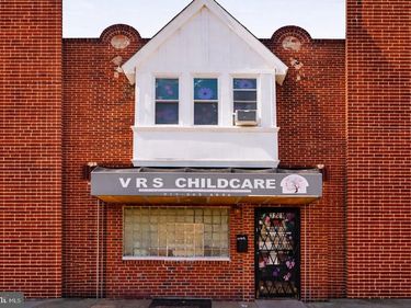 7221 W PASSYUNK AVENUE, PHILADELPHIA, PA 19142