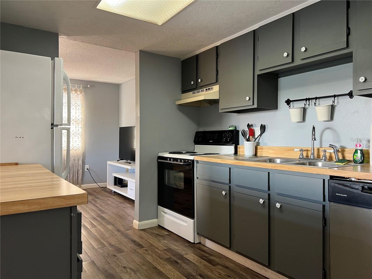 5026 Water Oak Drive, Unit 208, Bradenton, FL 34207 Photo