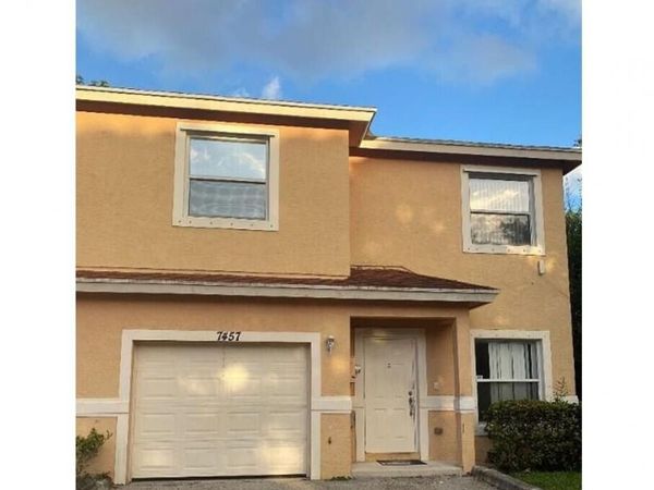 7457 Tam Oshanter Boulevard, North Lauderdale, FL 33068