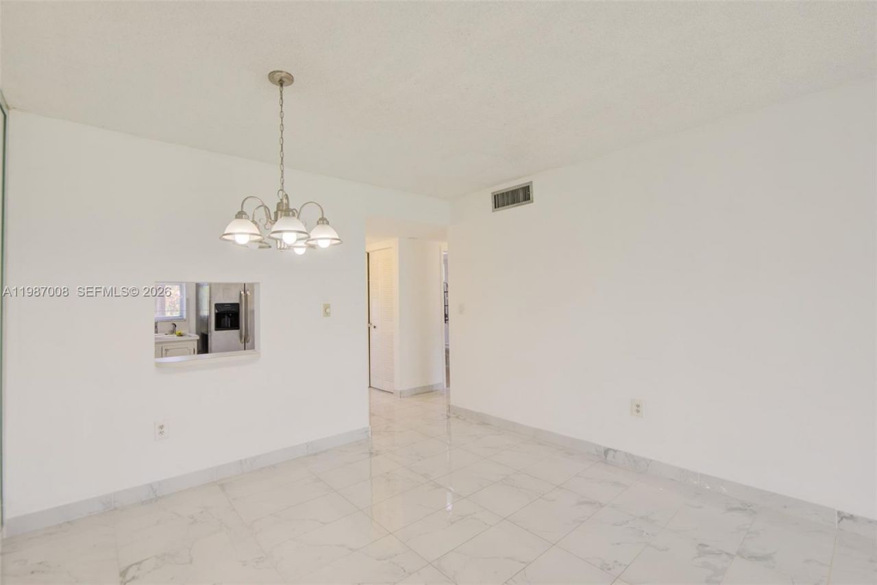 8951 Sunrise Lakes Blvd, Unit 105, Sunrise, FL 33322 Photo