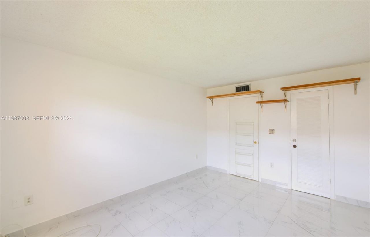 8951 Sunrise Lakes Blvd, Unit 105, Sunrise, FL 33322 Photo