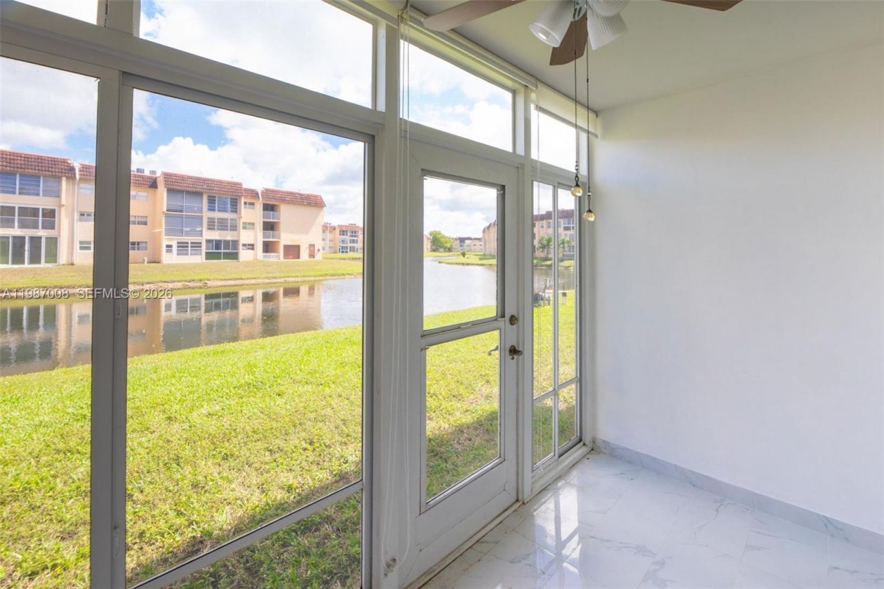 8951 Sunrise Lakes Blvd, Unit 105, Sunrise, FL 33322 Photo