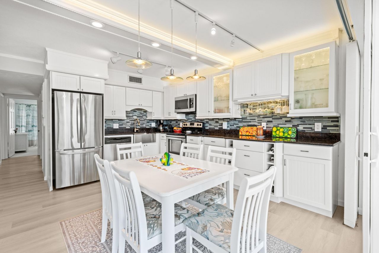 303 Sombrero Boulevard, Unit 106, Marathon, FL 33050 Photo