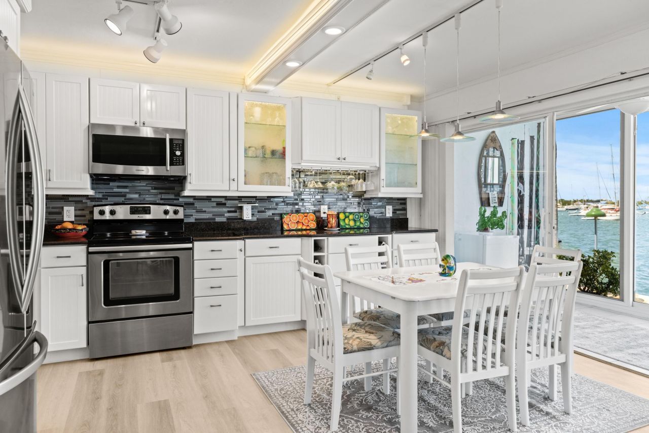 303 Sombrero Boulevard, Unit 106, Marathon, FL 33050 Photo