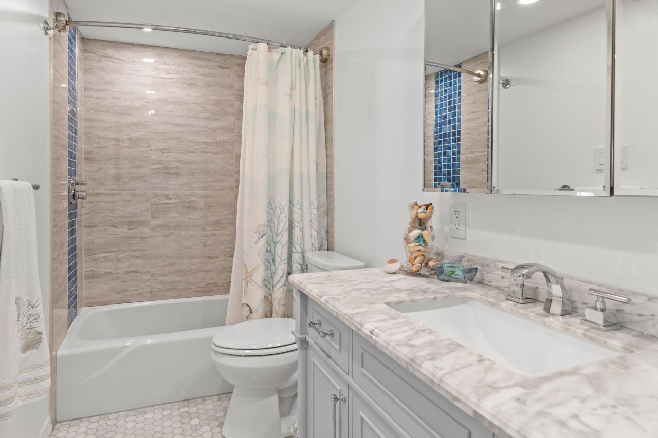 303 Sombrero Boulevard, Unit 106, Marathon, FL 33050 Photo