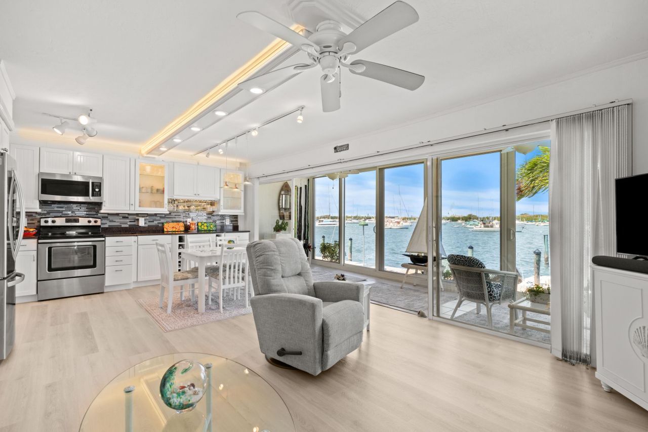 303 Sombrero Boulevard, Unit 106, Marathon, FL 33050 Photo