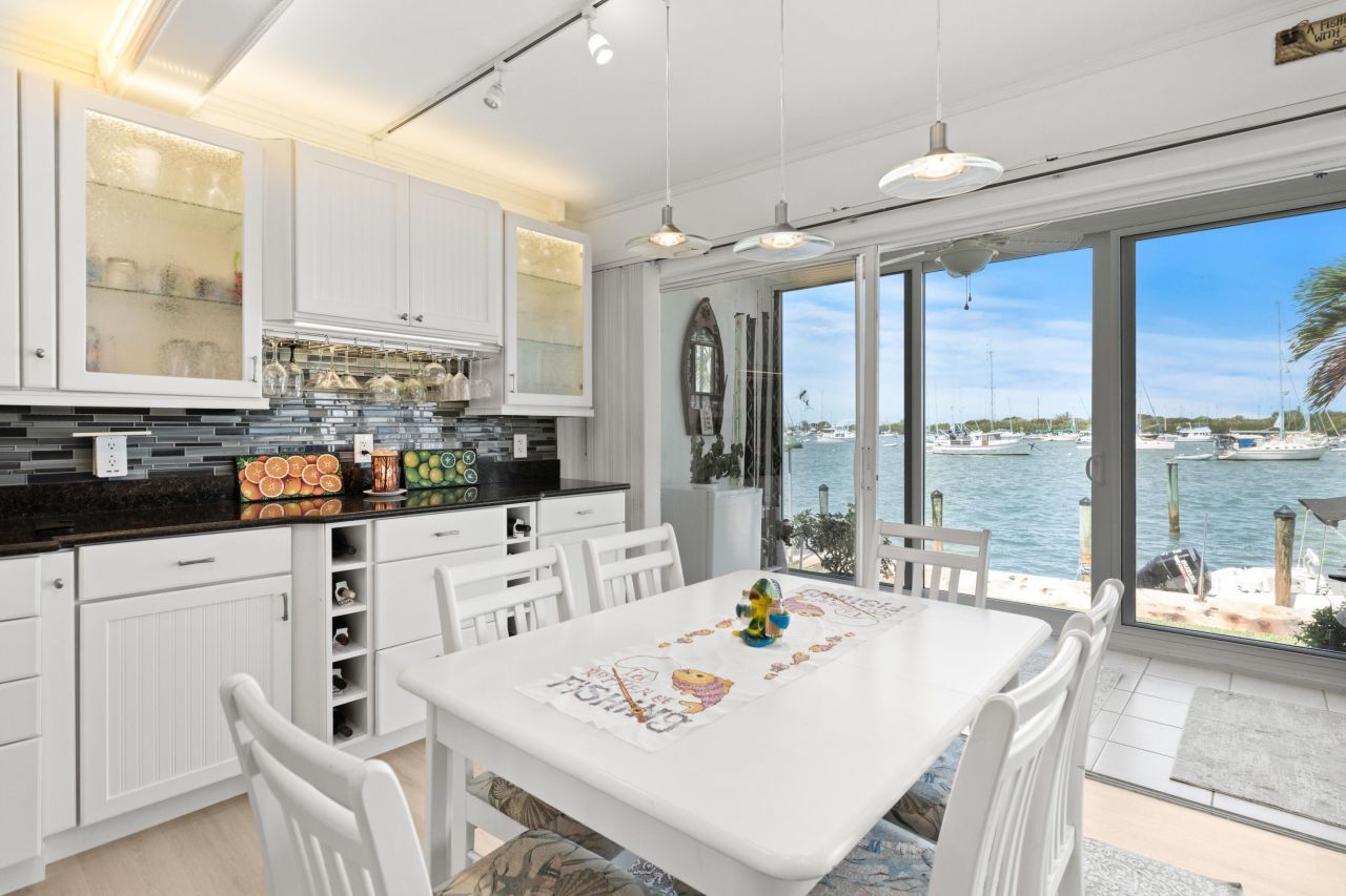 303 Sombrero Boulevard, Unit 106, Marathon, FL 33050 Photo