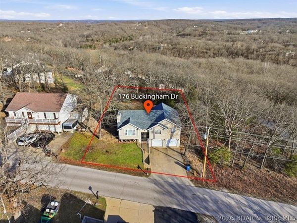 176 Buckingham Drive, Camdenton, MO 65020