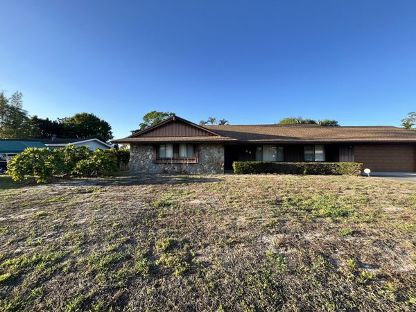 68 W Arch Drive, Greenacres, FL 33467