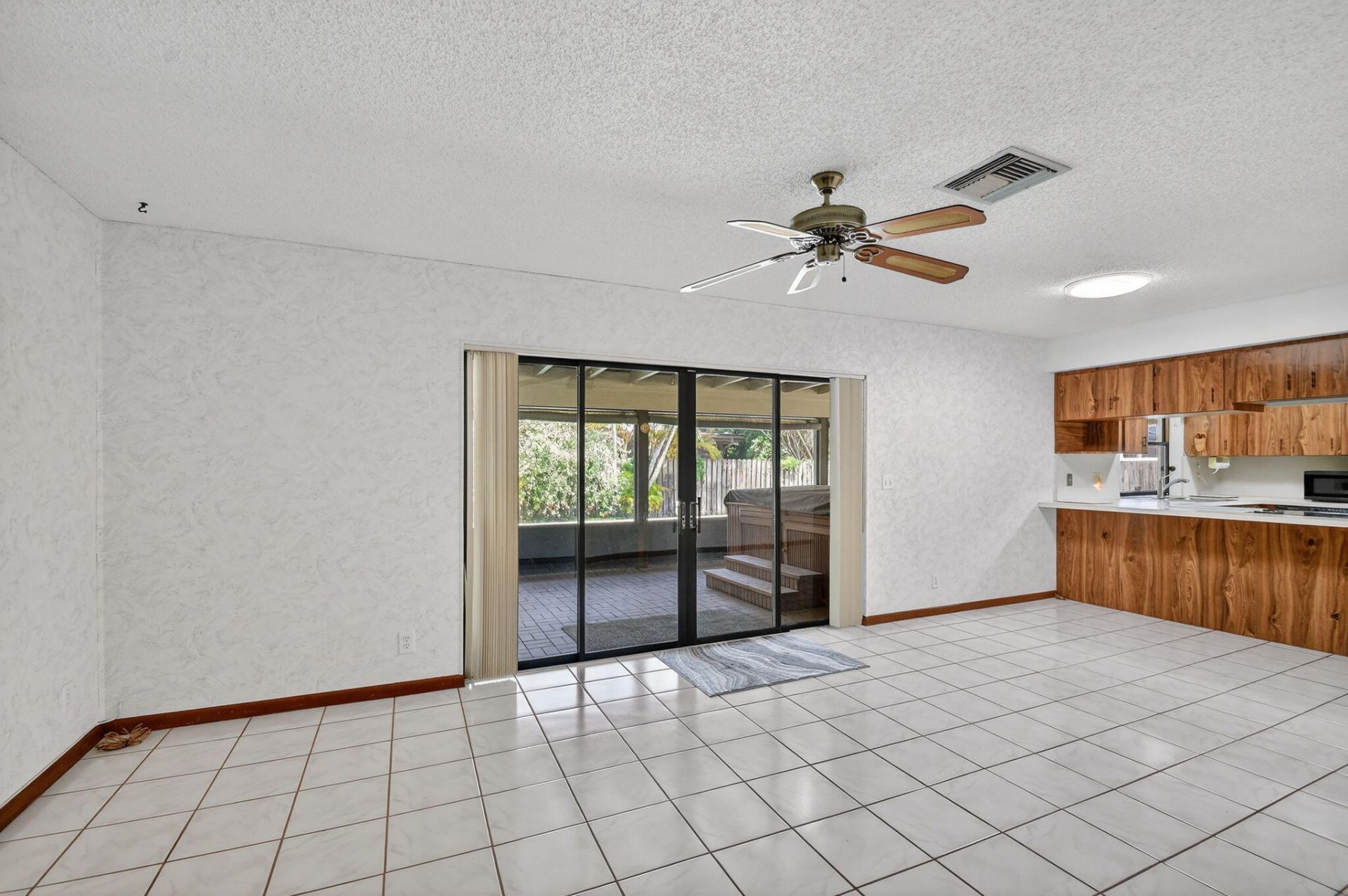 68 W Arch Drive, Lake Worth, FL 33467 Photo