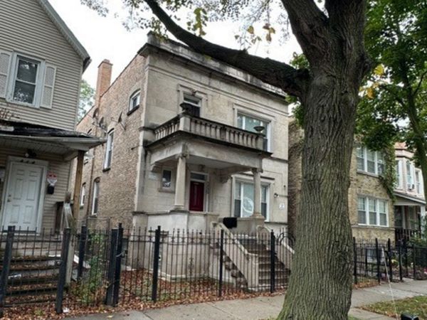 822 N LeClaire Avenue , Chicago, IL 60651