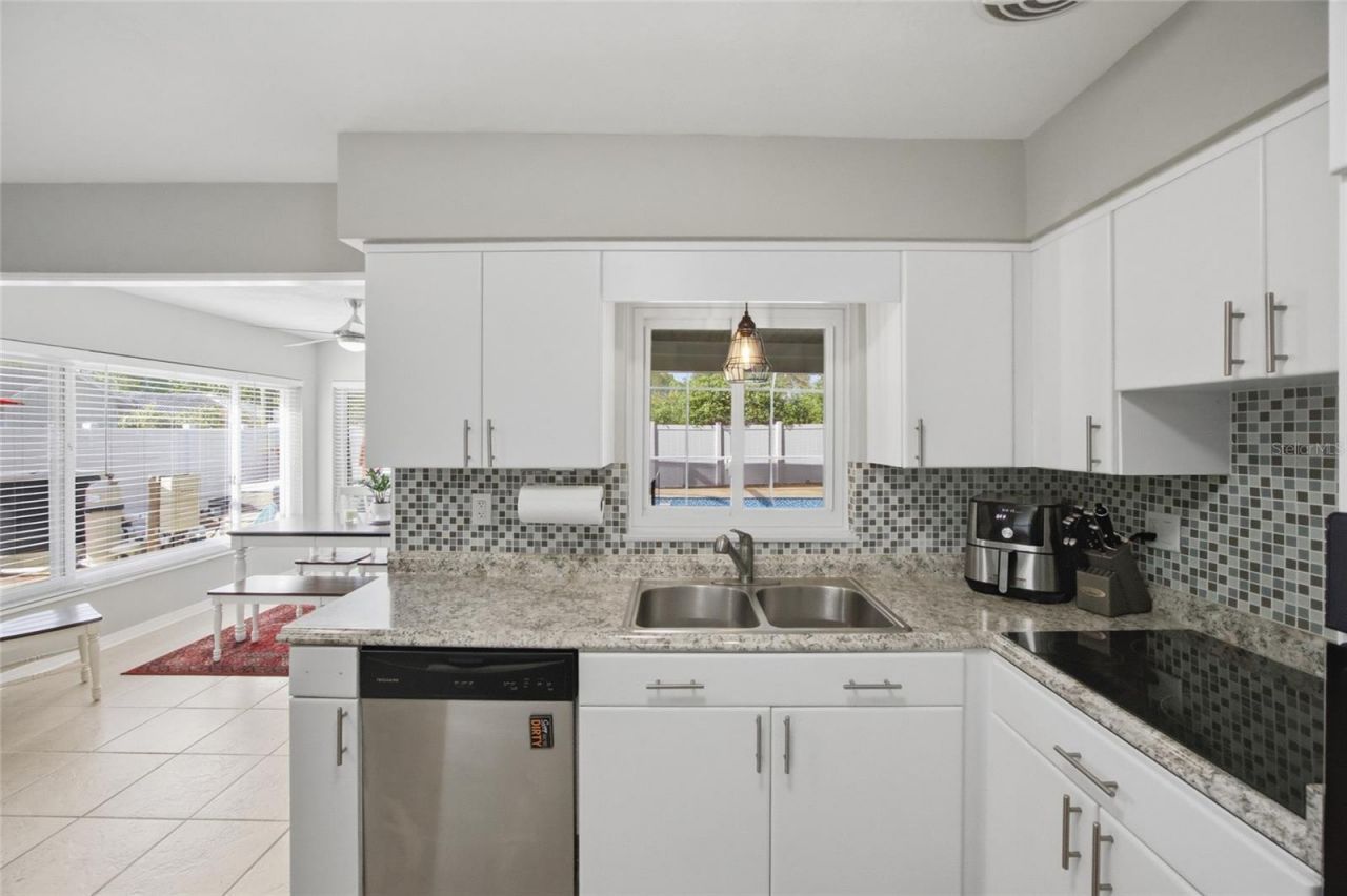 5275 32nd Avenue N, Saint Petersburg, FL 33710 Photo