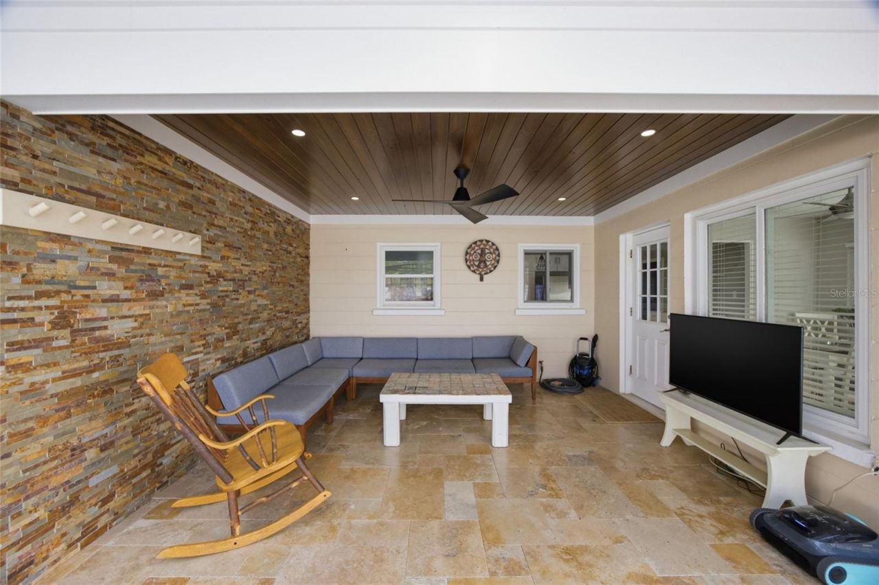 5275 32nd Avenue N, Saint Petersburg, FL 33710 Photo