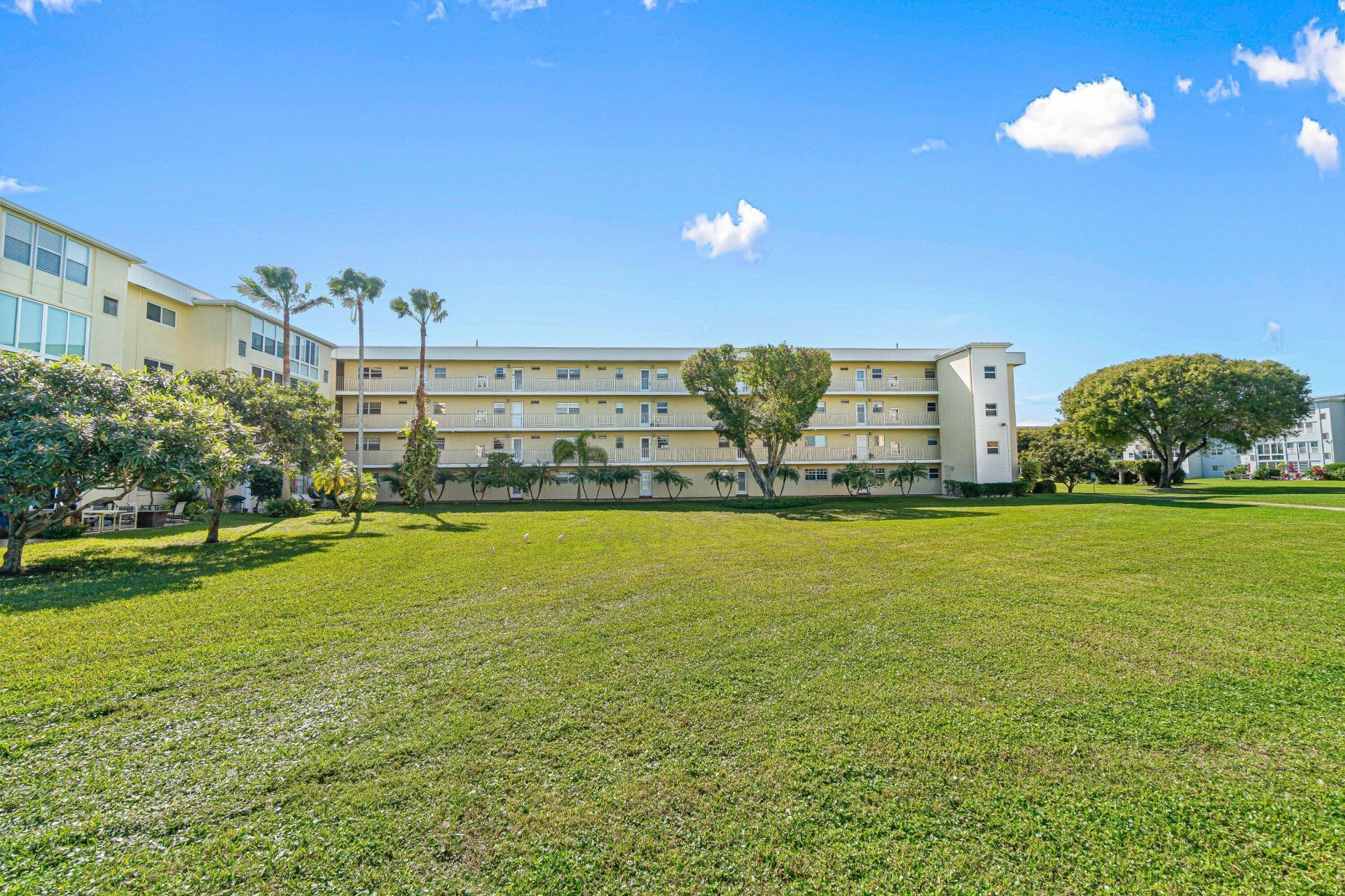 2515 NE 1st Court, Unit 4100, Boynton Beach, FL 33435 Photo