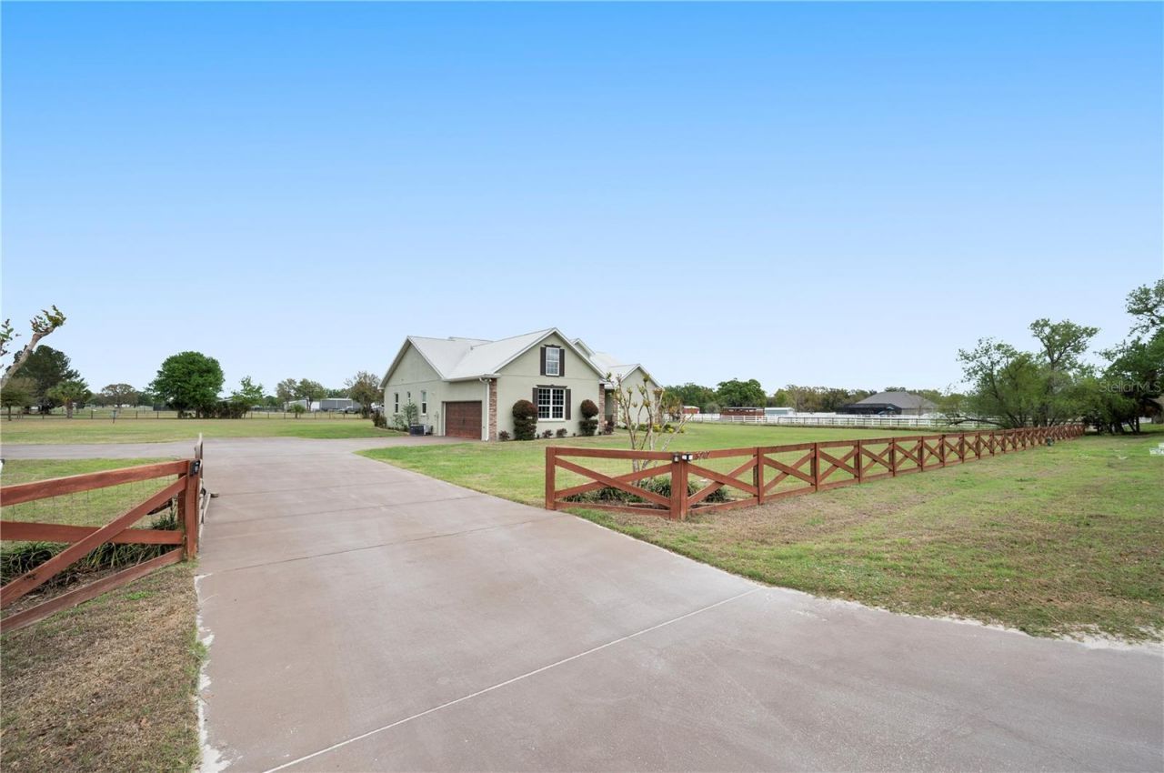 3212 E Merrin Road , Plant City, FL 33567 Photo