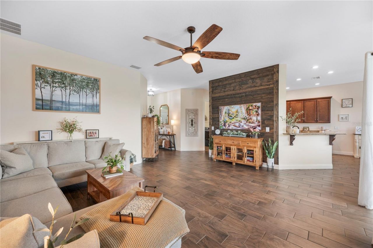 3212 E Merrin Road , Plant City, FL 33567 Photo