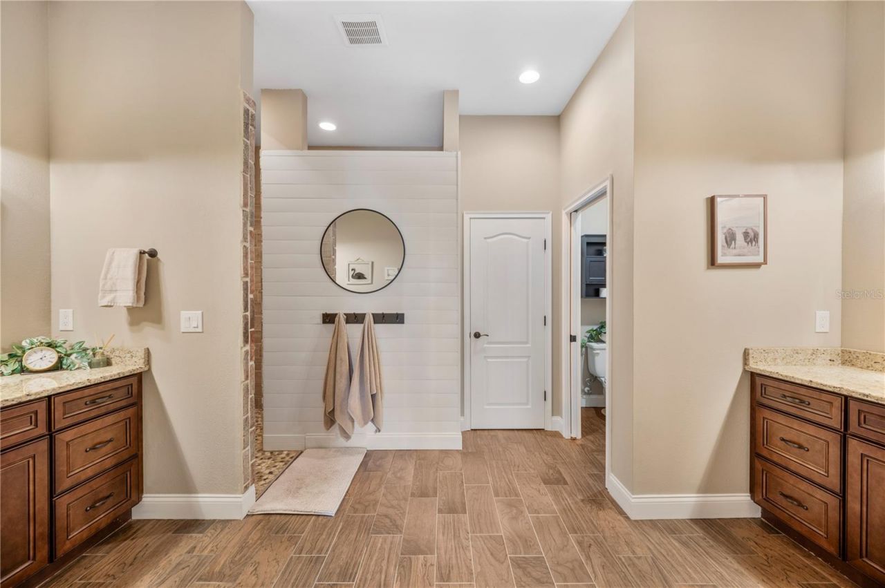 3212 E Merrin Road , Plant City, FL 33567 Photo