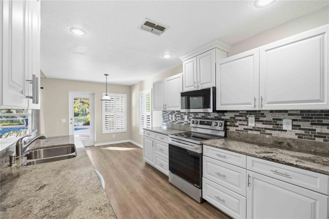 4012 Kingsfield Drive , Parrish, FL 34219 Photo