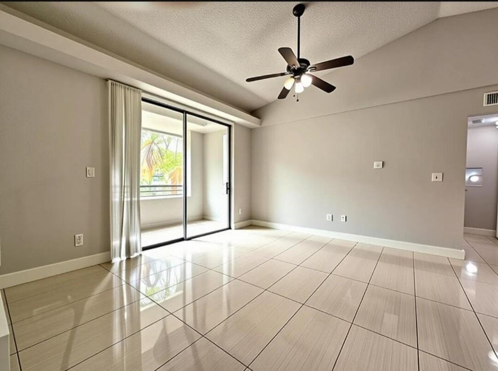 631 Lyons Road, Unit 12204, Coconut Creek, FL 33063 Photo