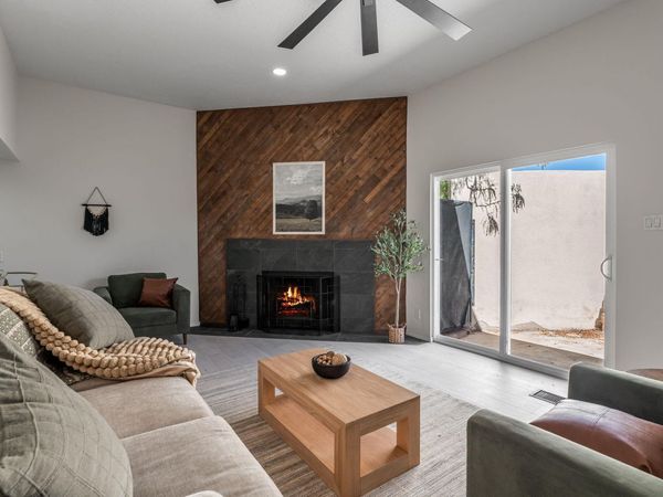 1701 Miracerros Place NE, Albuquerque, NM 87106