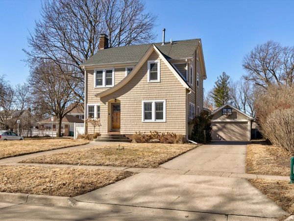 901 N B Street, Indianola, IA 50125