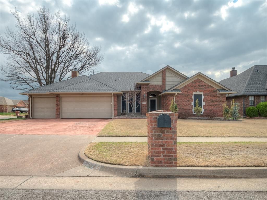 8300 NW 107th Street, Oklahoma City, OK 73162 Main Photo