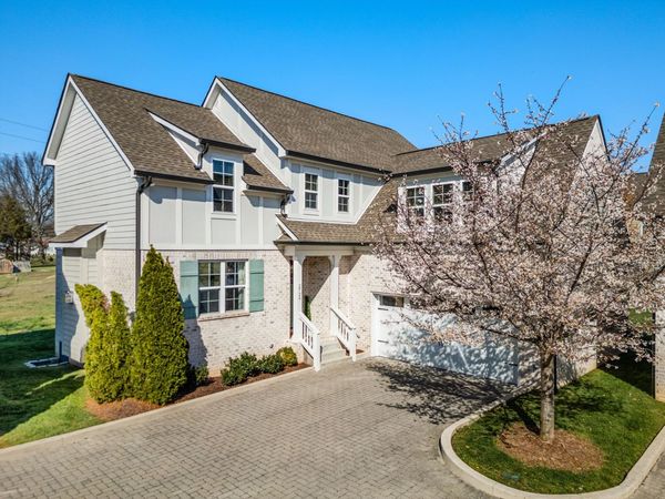 2724 Lakeland Dr, Nashville, TN 37214