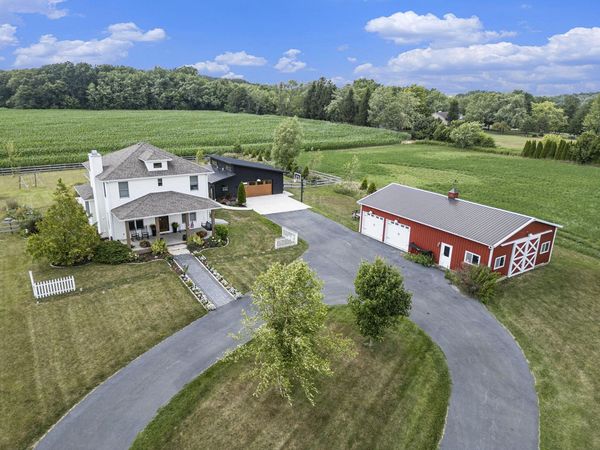 84 S 410 W, Valparaiso, IN 46385