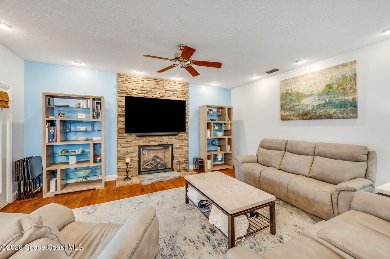 3910 Wateroak Way , Titusville, FL 32796 Photo