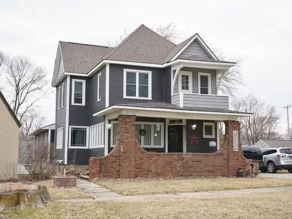 512 1st AVE NE, Oelwein, IA 50662