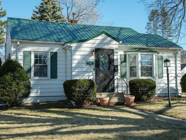 1181 E Mitchell , Waterloo, IA 50702