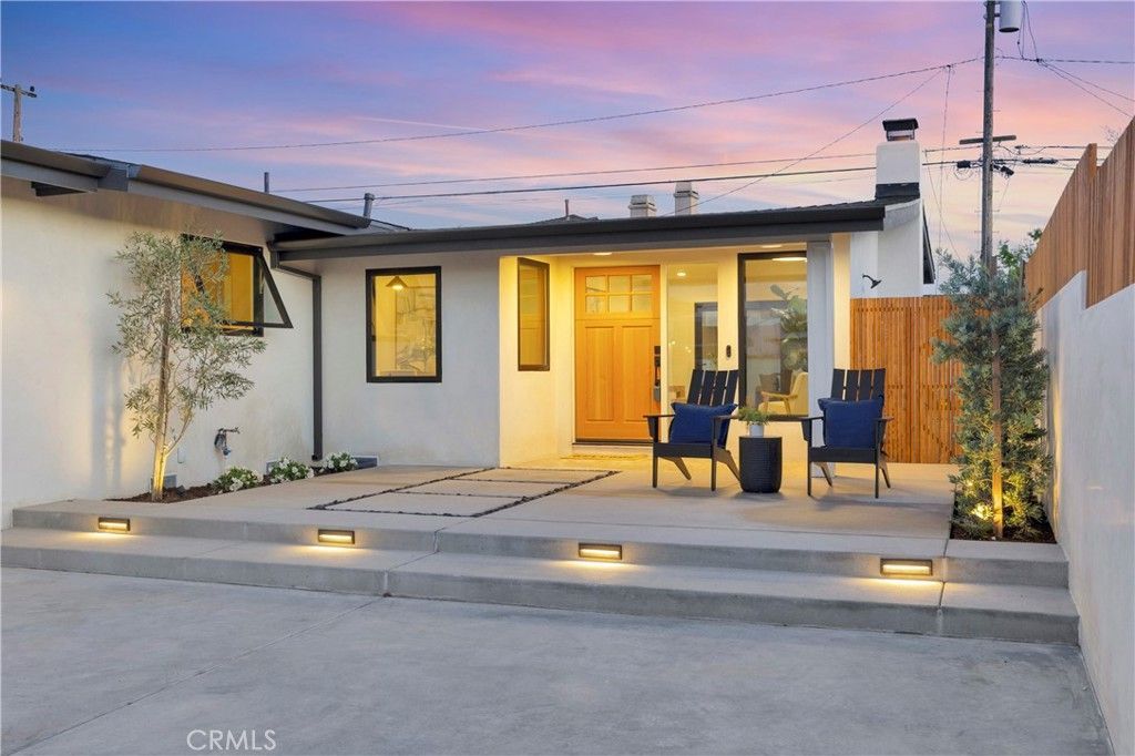 900 Catalina Avenue, Seal Beach, CA 90740 Main Photo