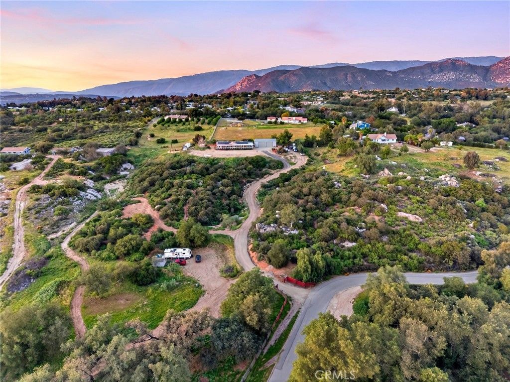 26746 Calle De Encinas, Valley Center, CA 92082 Main Photo