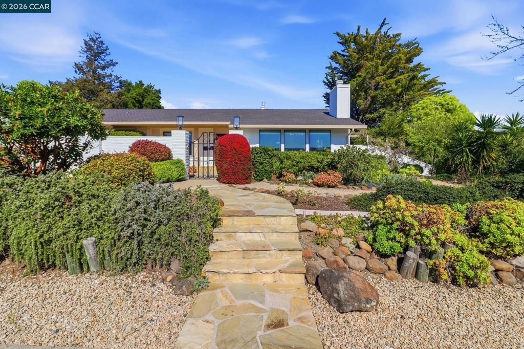 285 Claudia Ct, Moraga, CA 94556 Main Photo