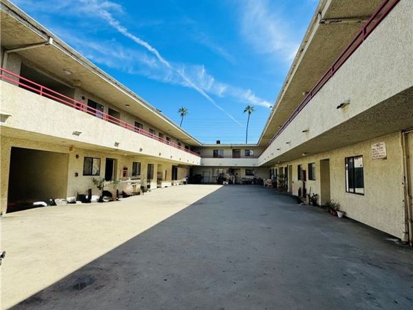 14610 Delano, Unit 211, Van Nuys, CA 91411