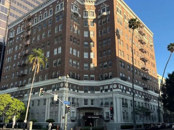 3278 Wilshire Boulevard, Unit 300, Los Angeles, CA 90010