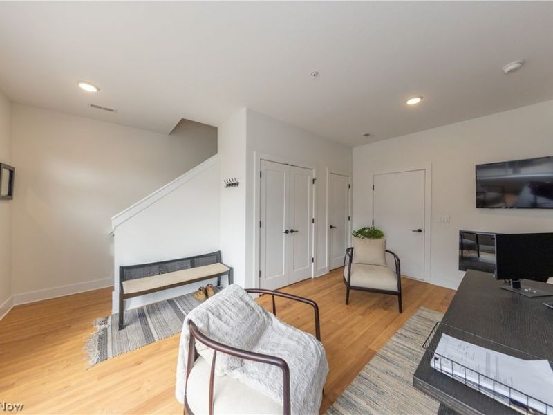 2275 W 19 Street, Cleveland, OH 44113 Photo 14