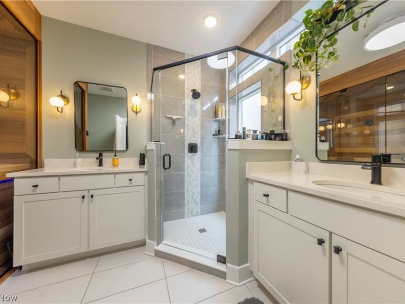 2275 W 19 Street, Cleveland, OH 44113 Photo 23