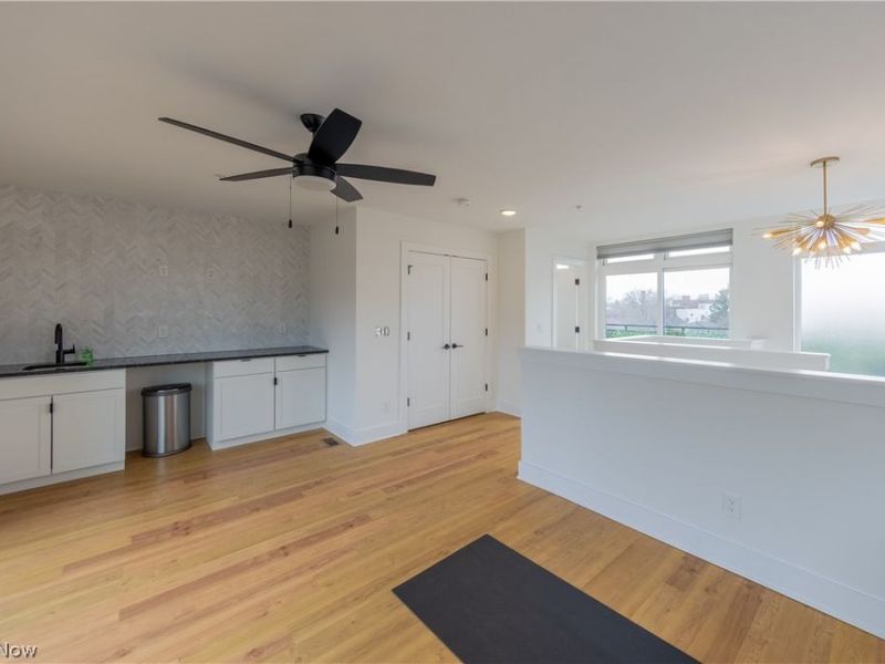 2275 W 19 Street, Cleveland, OH 44113 Photo 34