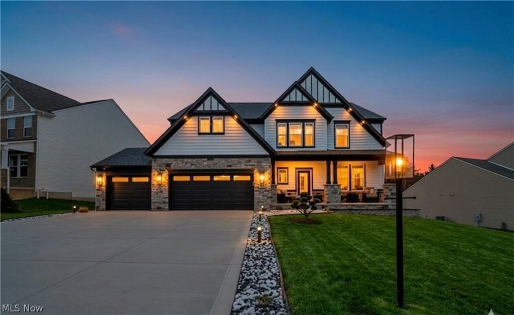 2818 Weeping Pine Drive, Medina, OH 44256