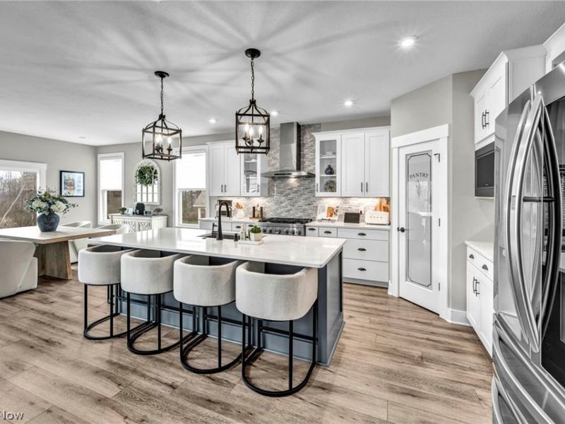 2818 Weeping Pine Drive, Medina, OH 44256 Photo 5