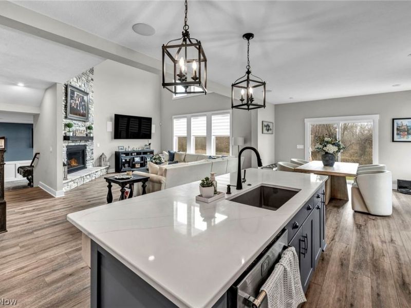 2818 Weeping Pine Drive, Medina, OH 44256 Photo 6