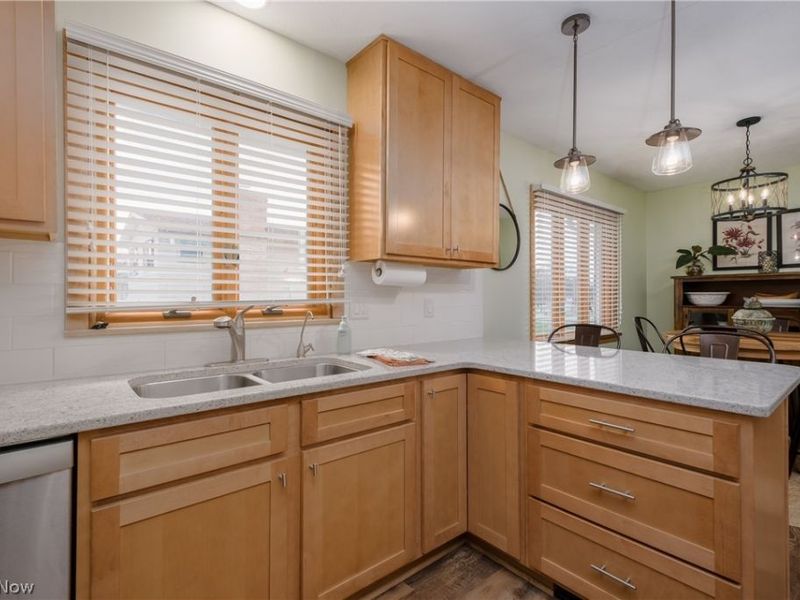 8140 W Wadora Circle NW, North Canton, OH 44720 Photo 10