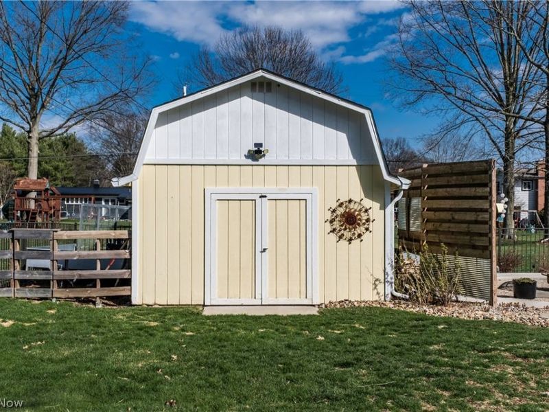 8140 W Wadora Circle NW, North Canton, OH 44720 Photo 35