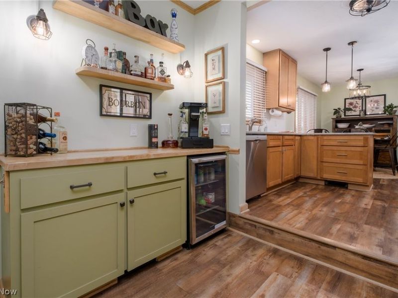 8140 W Wadora Circle NW, North Canton, OH 44720 Photo 9